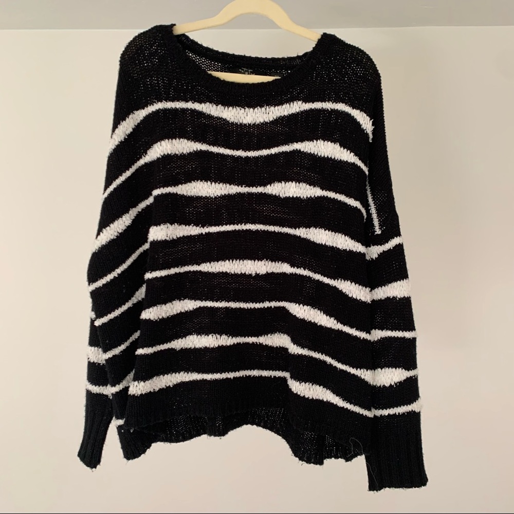 ONLY striped sweater 🖤🤍